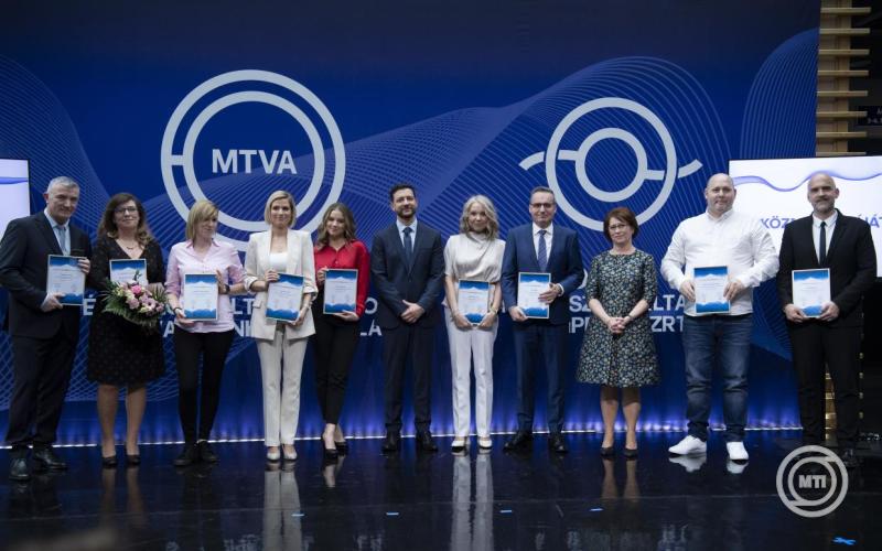 Kiemelkedő munkatársait díjazta a közmédia