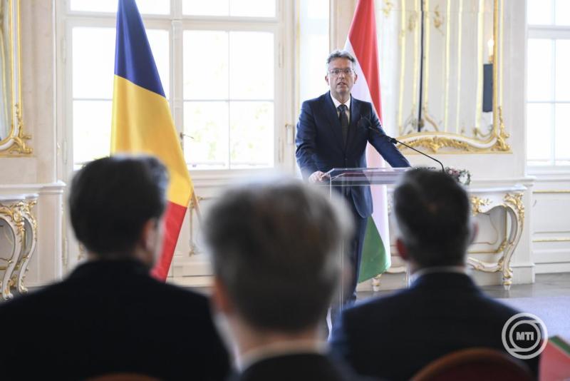 Magyar-román kulturális megállapodás aláírása Gödöllőn