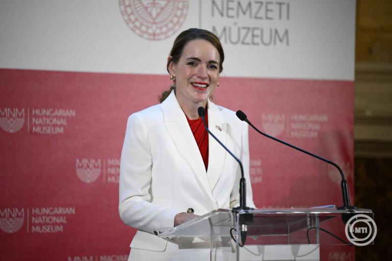 A tengerentúlra vándorolt magyarok sorsát bemutató kiállítás megnyitója a Nemzeti Múzeumban