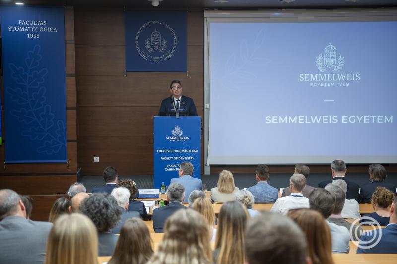 A Semmelweis Egyetemen Fogorvostudományi Kar megújult oktatói tereinek és fejlesztéseinek átadása