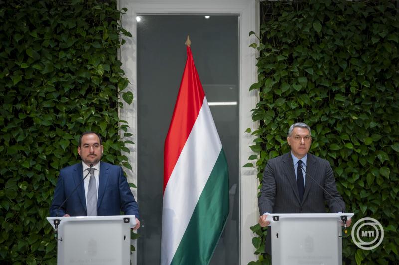 Közlekedési infó - Sajtótájékoztató az Építési és Közlekedési Minisztériumban