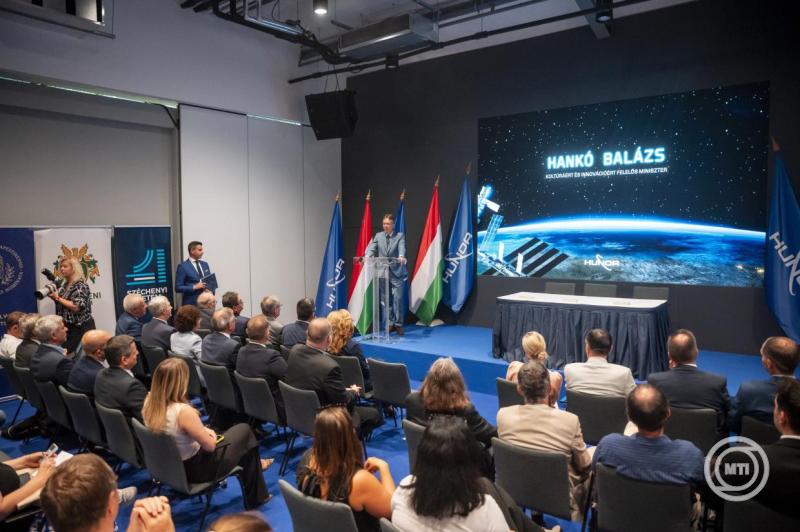 Űripari hálózat létrehozásáról született megállapodás