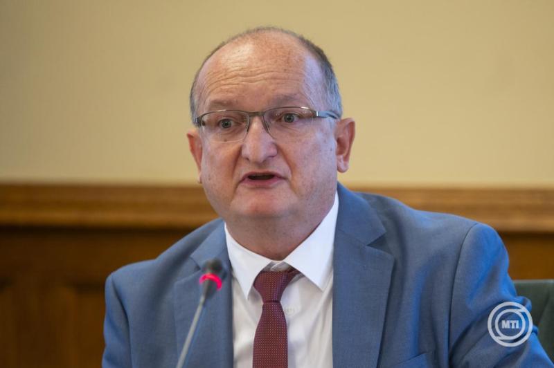Az Országgyűlés oktatási bizottságának ülése