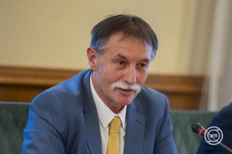 Az Országgyűlés oktatási bizottságának ülése