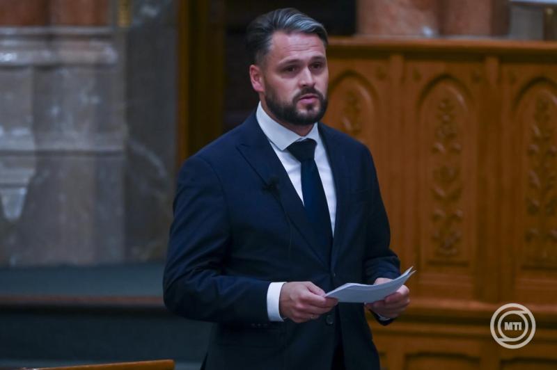 Az Országgyűlés rendkívüli ülése