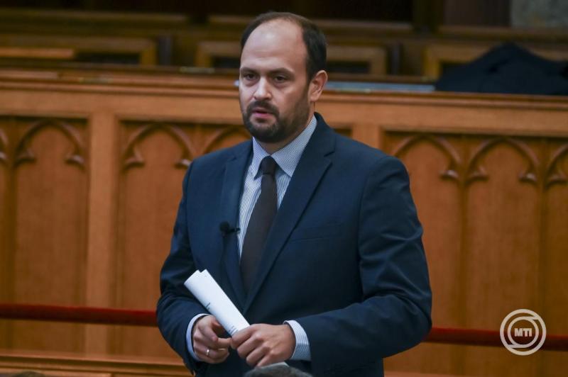 Az Országgyűlés rendkívüli ülése