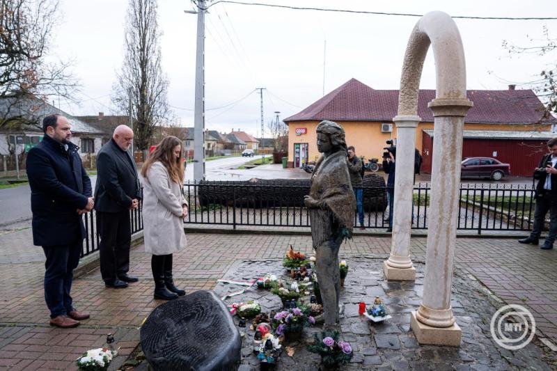 A Szovjetunióba hurcolt magyar politikai foglyokra emlékeztek Lónyán