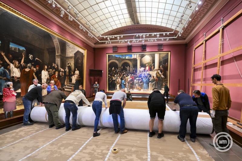 Budapestre utazik Debrecenből Munkácsy Golgotája
