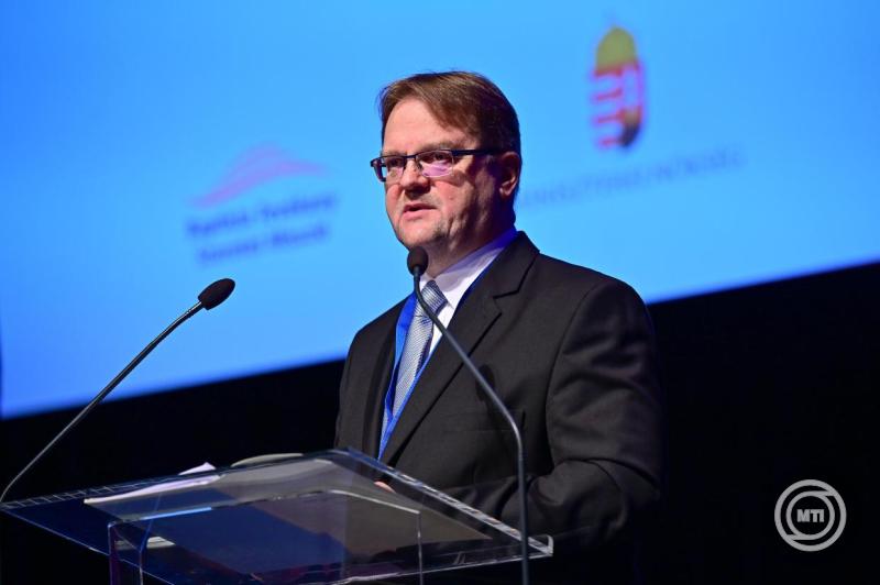 Konferencia a kábítószer-ellenes küzdelemről Debrecenben