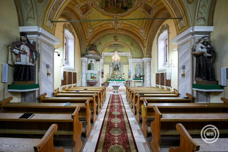 A megújult Szent László katolikus templom a felvidéki Csicseren