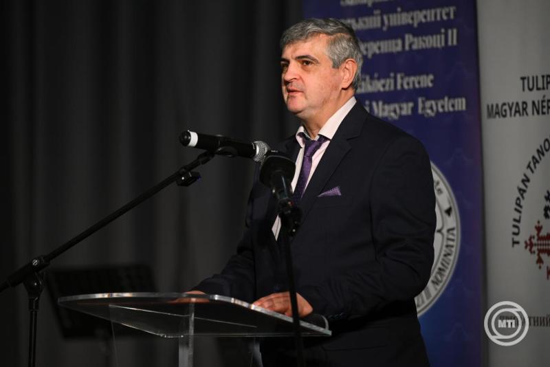 Együttműködést kötött a vásárosnaményi önkormányzat és a kárpátaljai magyar egyetem