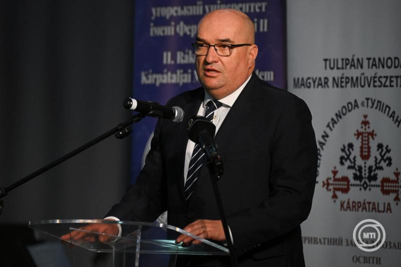 Együttműködést kötött a vásárosnaményi önkormányzat és a kárpátaljai magyar egyetem