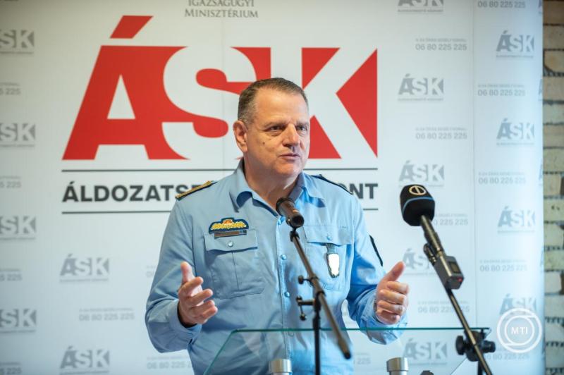 Áldozatsegítő pontot adtak át Baján