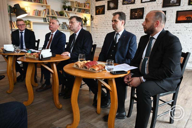 Román elnökválasztás - Crin Antonescu államfőjelölt látogatása Sepsiszentgyörgyön