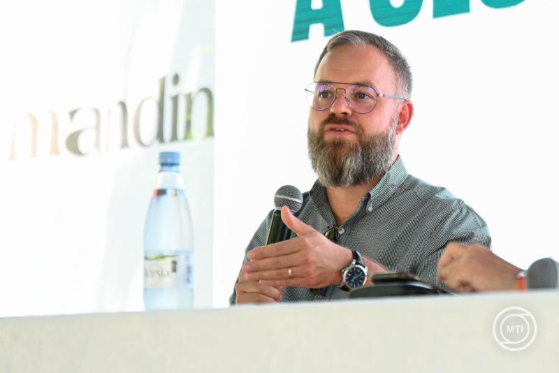 Tusványos - A 34. Bálványosi Nyári Szabadegyetem és Diáktábor