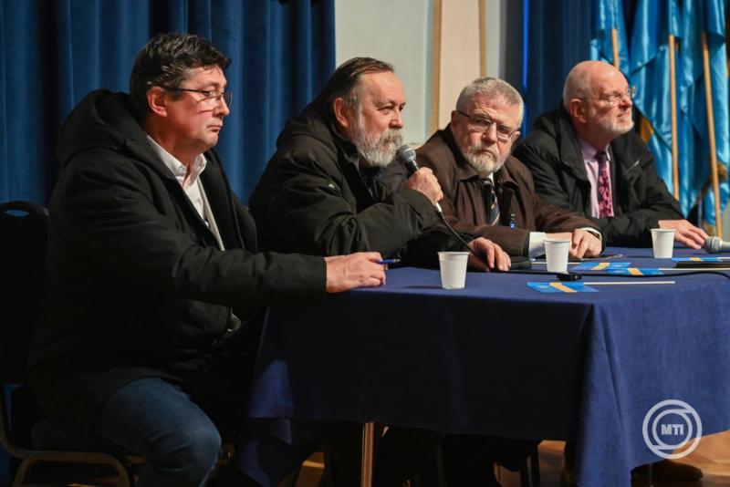 Székelyföld autonómiájáról tartottak lakossági fórumot Sepsiszentgyörgyön