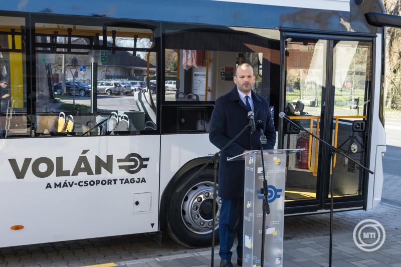 Új elektromos buszt állítottak üzembe Keszthelyen