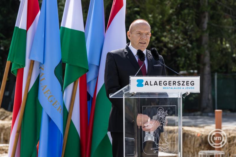 Letették a Ganz Ábrahám Technikum tanműhelyének alapkövét Zalaegerszegen