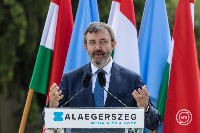 Letették a Ganz Ábrahám Technikum tanműhelyének alapkövét Zalaegerszegen
