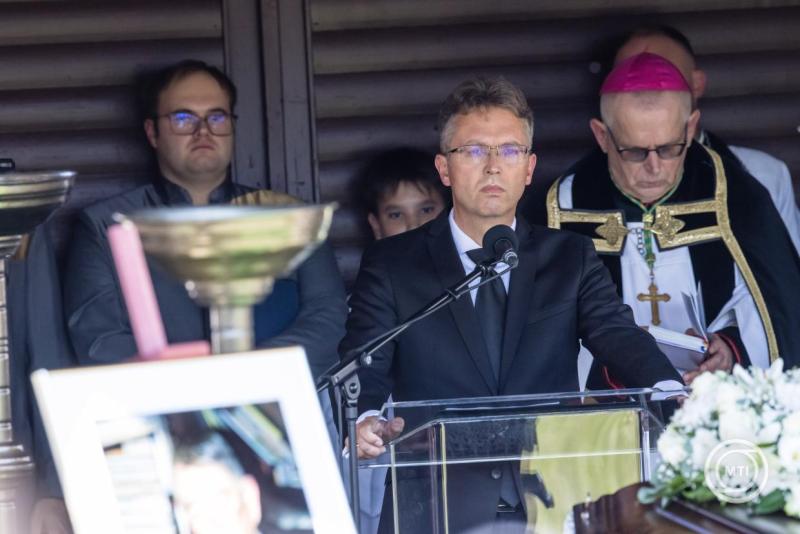Kásler Miklós temetése Sárváron