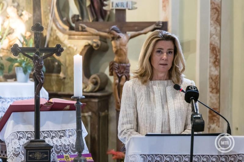 Szentmise és koszorúzás Regőczi István atya születésének 110. évfordulóján
