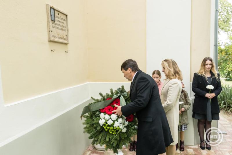 Szentmise és koszorúzás Regőczi István atya születésének 110. évfordulóján
