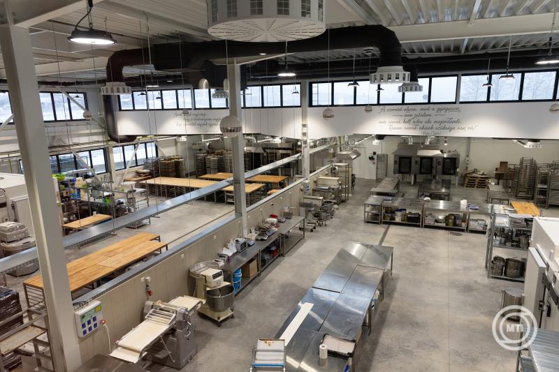 Felavatták a Kemenes Cukrász Manufaktúra Kft. pátyi üzemét