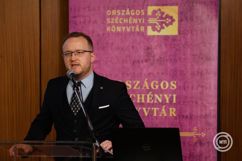 Sajtótájékoztató a Minősített Könyvtár cím és a Könyvtári Minőségi Díj pályázati kiírásáról