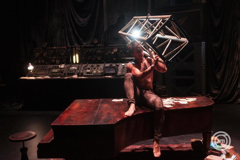 A Recirquel Társulat Walk My World című produkciójának sajtóbemutatója