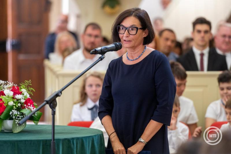 A magyar kormány támogatásával épített sportcsarnokot avattak az erdélyi Tordán