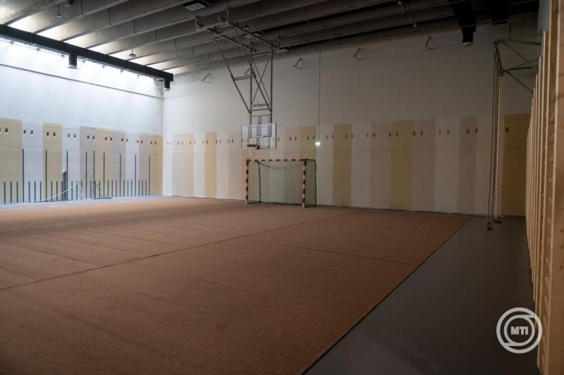 A magyar kormány támogatásával épített sportcsarnokot avattak az erdélyi Tordán