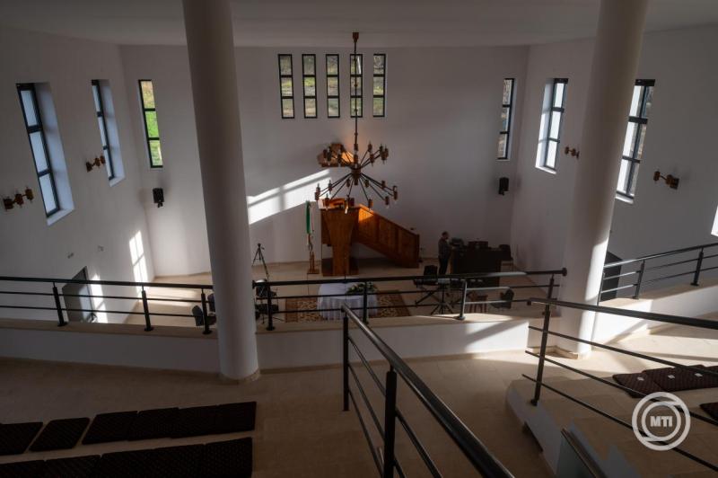 Átadták az új református templomot Hadadon