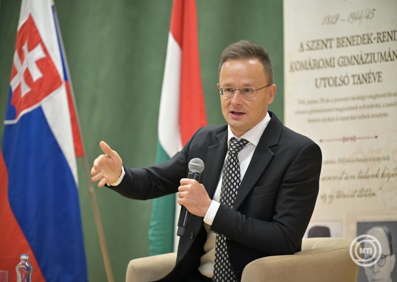 A Selye János Gimnázium bencés emlékévi ünnepsége Révkomáromban