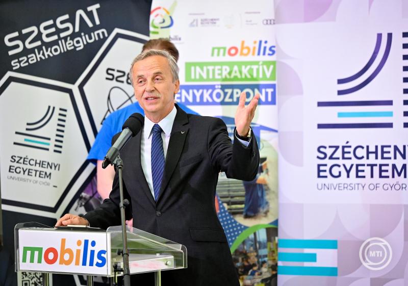 Axiom-4 - Gyermekek kérdeztek Győrből Kapu Tibor kutatóűrhajóstól
