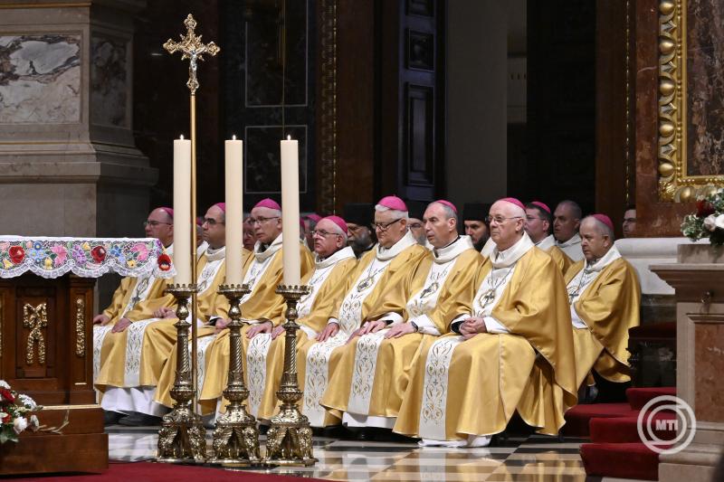 Hálaadó szentmisét tartottak XIV. Leó pápa megválasztásáért a Szent István-bazilikában