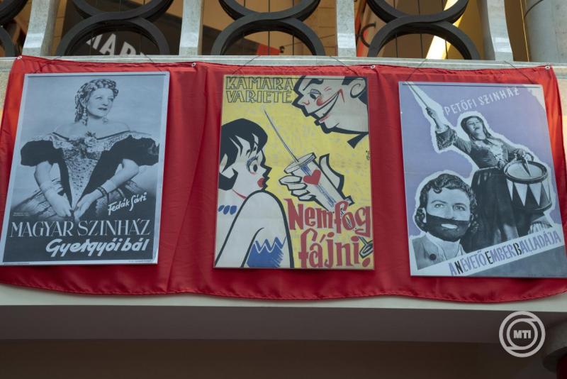 A történelem színpadán - a magyar színjátszás a kommunista diktatúra árnyékában címmel kiállítás a Nemzeti Színházban