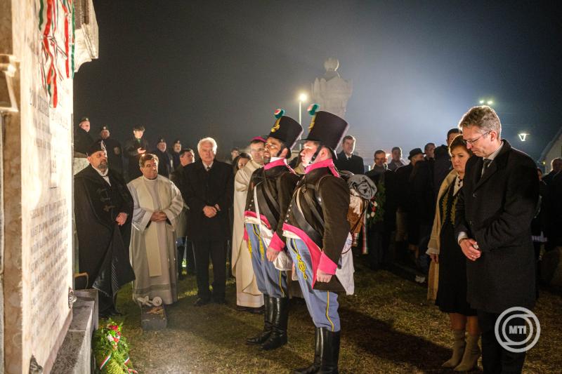 Megemlékezés a 261 évvel ezelőtti vérengzésről Madéfalván