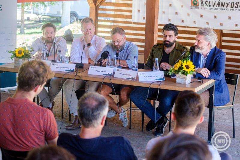 Tusványos - A 34. Bálványosi Nyári Szabadegyetem és Diáktábor