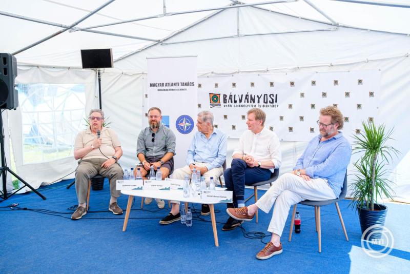 Tusványos - A 34. Bálványosi Nyári Szabadegyetem és Diáktábor