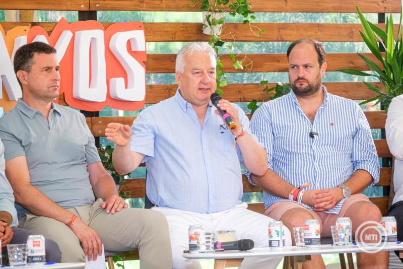 Tusványos - A 34. Bálványosi Nyári Szabadegyetem és Diáktábor