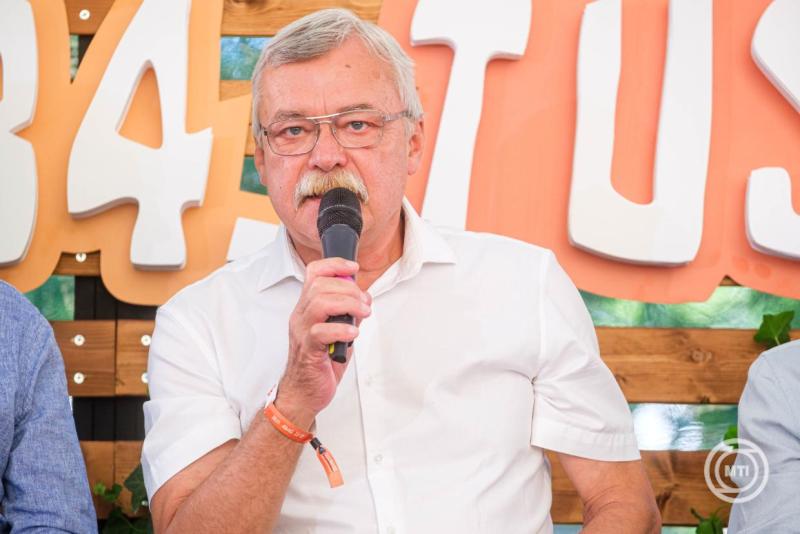 Tusványos - A 34. Bálványosi Nyári Szabadegyetem és Diáktábor