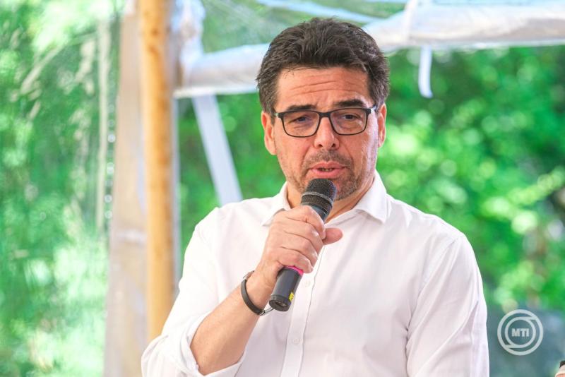 Tusványos - A 34. Bálványosi Nyári Szabadegyetem és Diáktábor
