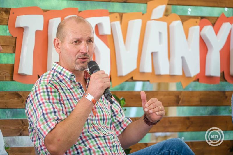 Tusványos - A 34. Bálványosi Nyári Szabadegyetem és Diáktábor