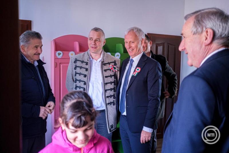 A megújult ülkei katolikus óvoda átadási ünnepsége