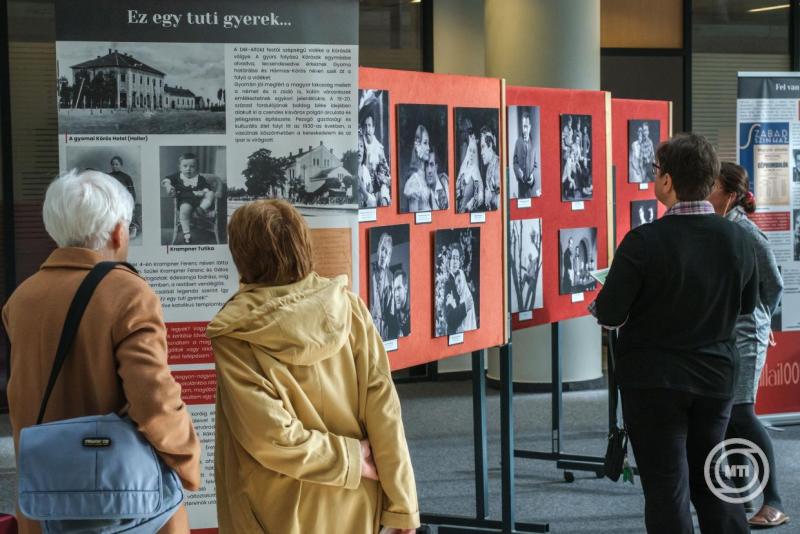 Kállai Ferenc színművészről nyílt kiállítás születésének centenáriuma alkalmából Szegeden