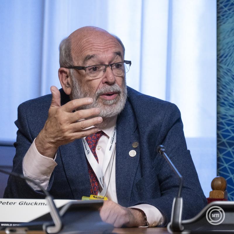 A World Science Forum záró sajtótájékoztatója az Országházban
