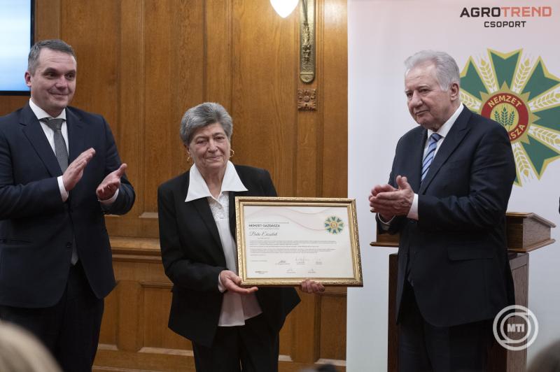 Átadták a Nemzet Gazdásza címet