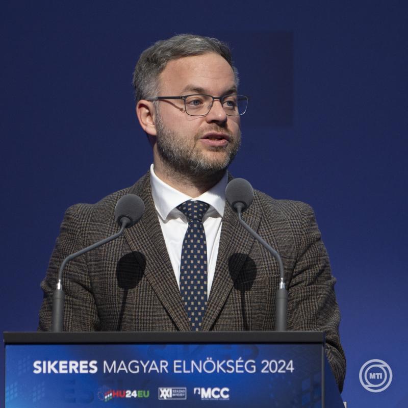 EU-elnksg - A XXI. Szzad Intzet s az MCC konferencija Budapesten