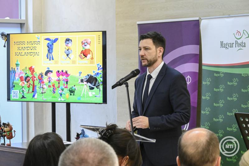 Mirr-Murr kandúrt ábrázoló bélyegblokkot bocsátott ki a Magyar Posta az MTVA-val együttműködésben