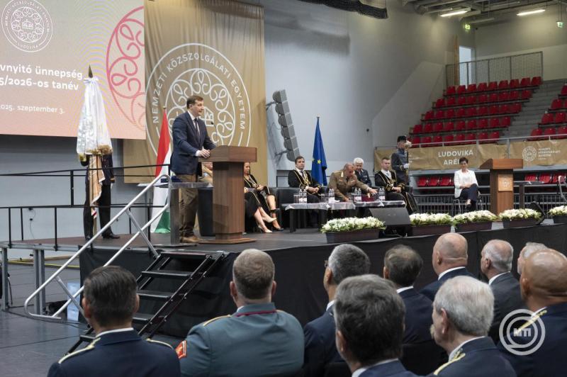 A Nemzeti Közszolgálati Egyetem központi tanévnyitó ünnepsége